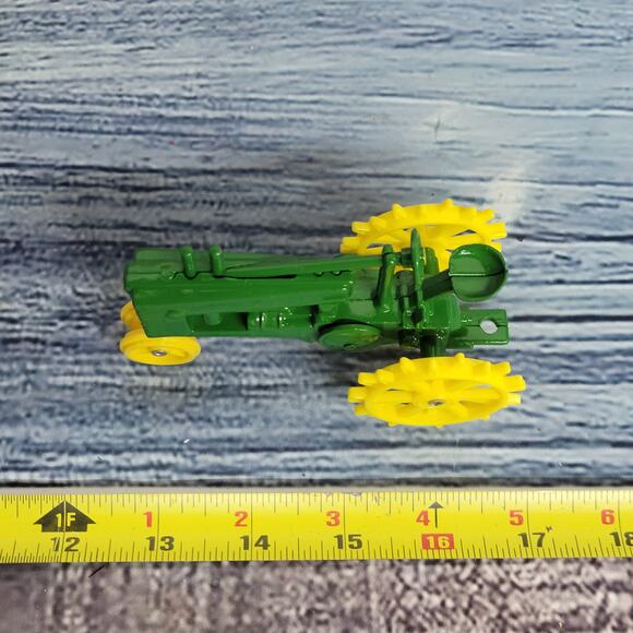 Vtg scale models 1/43 or 1/32 scale Diecast John Deere n/front tractor green/yel - Picture 2 of 7